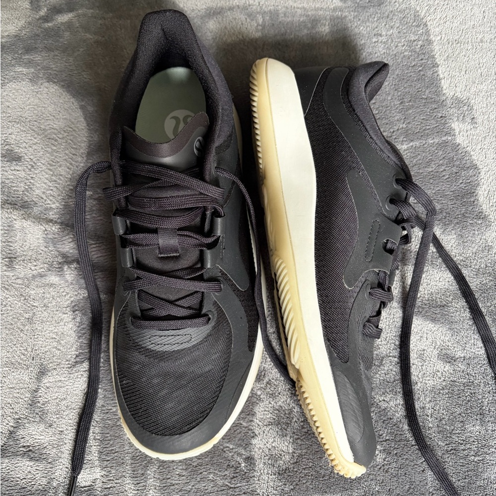 LULULEMON strongfeel training shoe